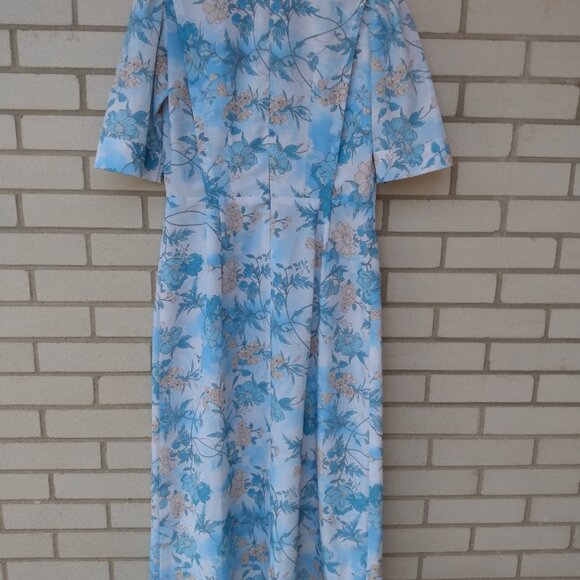 Amish Mennonite Cape Dress 38.5"B 30.5"W Handmade Modest Blue Floral Lightweight - Picture 7 of 9